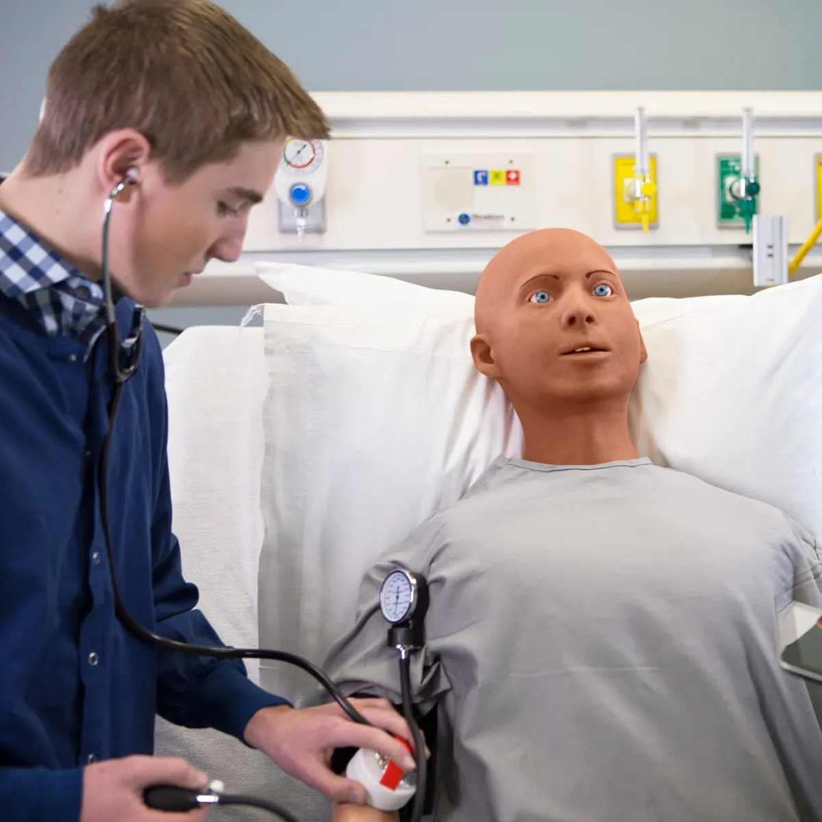 Alex PRO, Patient Simulator With Artificial Intelligence Voice Responses