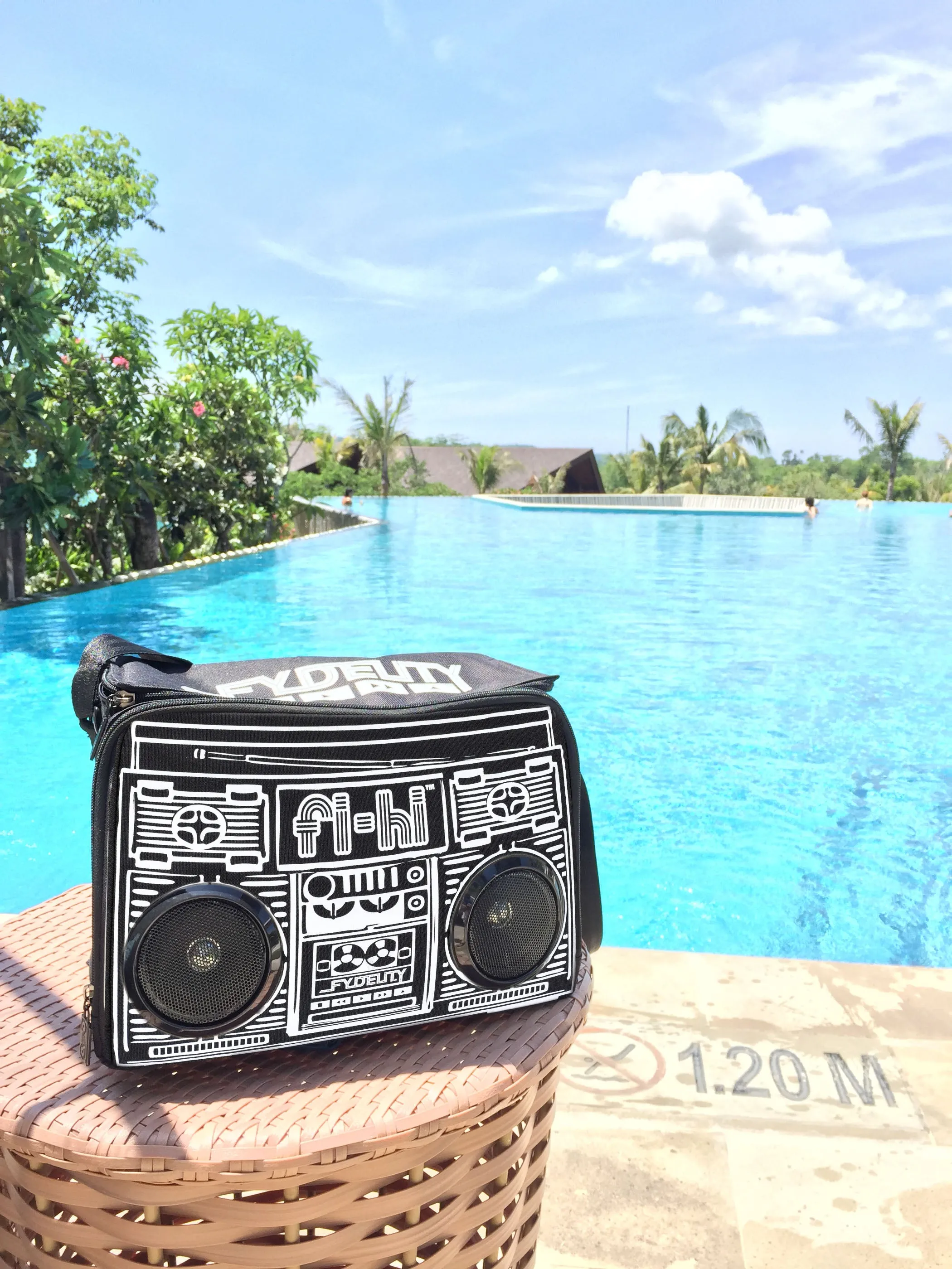 FI-HI Coolio Cooler: Le Boom Box BLACK