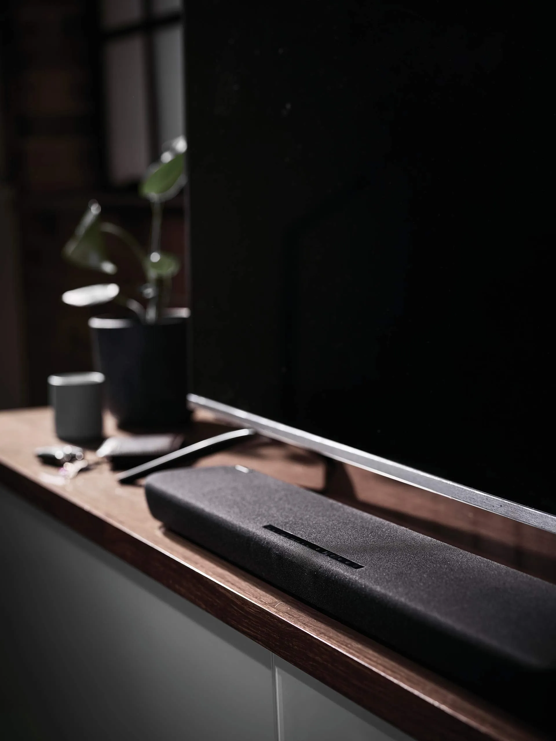 Yamaha YAS-109 Soundbar without subwoofer- TV speaker with integrated Alexa Voice Control & 3D Surround Sound, in black